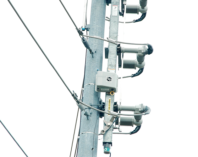 Scada Mate S D Switching System "outdoor distribution, 14.4 kV, 25 kV,
Three-pole operated, switching system, overhead distributed, automation, vacuum interrupting, no greenhouse gas, environmentally friendly"